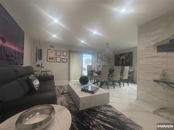 825 Riverside Ave Unit B202, Lyndhurst, NJ 07071