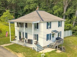 6 Belanger Ave, Sturbridge, MA 01566
