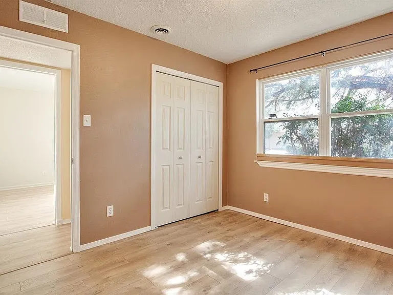 11801 Tracy Ct NE — Photo 16