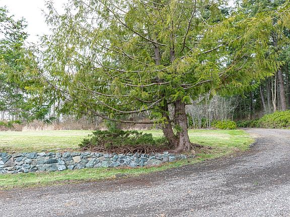 3rd image of 506 E Sleeper Rd