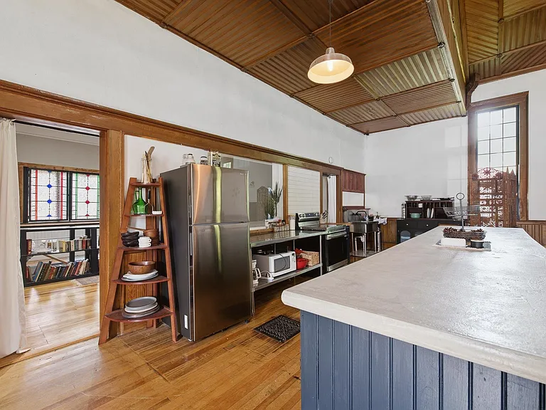 42 Maple St — Photo 8