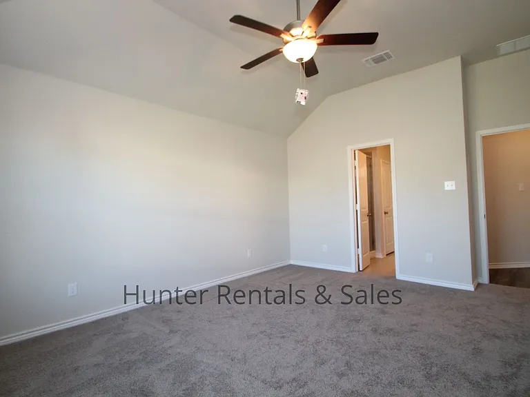 1902 Bayou Wood Ln — Photo 11