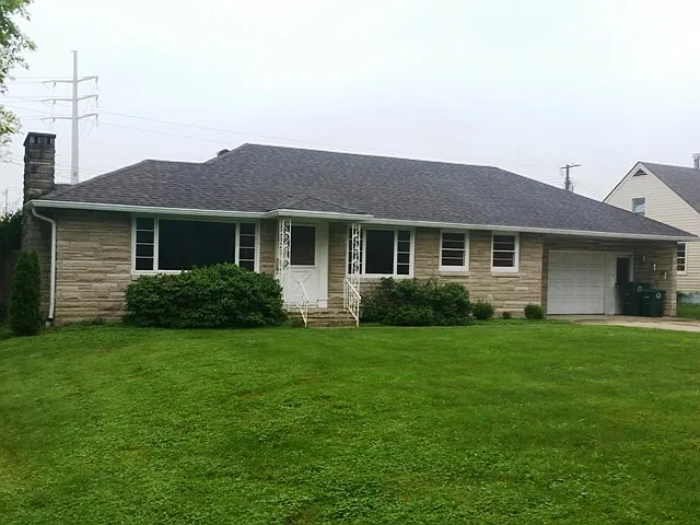 2821 W Main St photo 1