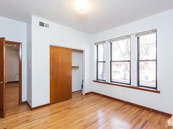 2nd image of 2307 W Cortez St #1OP