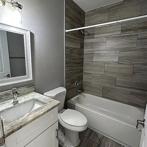 733 Lucaya Dr #B — Photo 8