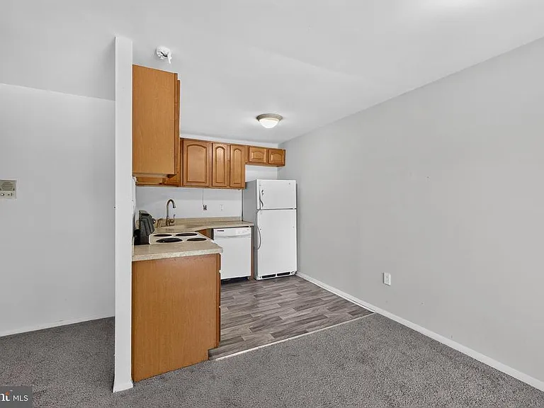1001 White Oak Rd — Photo 11