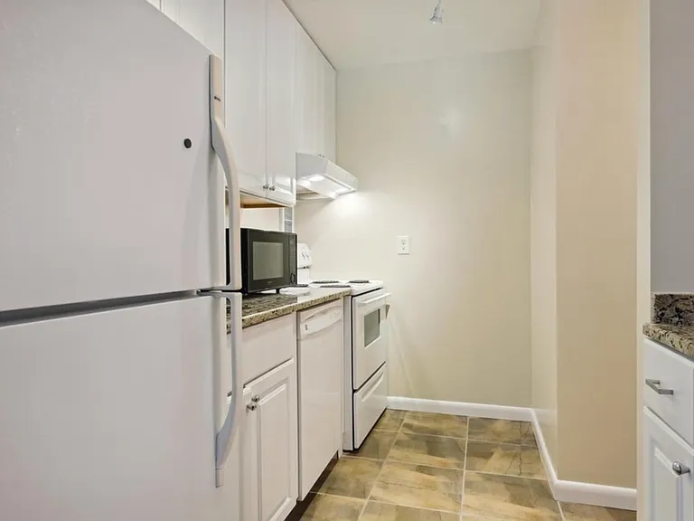 1718 P St NW #T19 — Photo 11