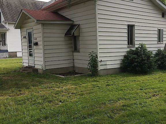 2nd image of 2277 Bay St