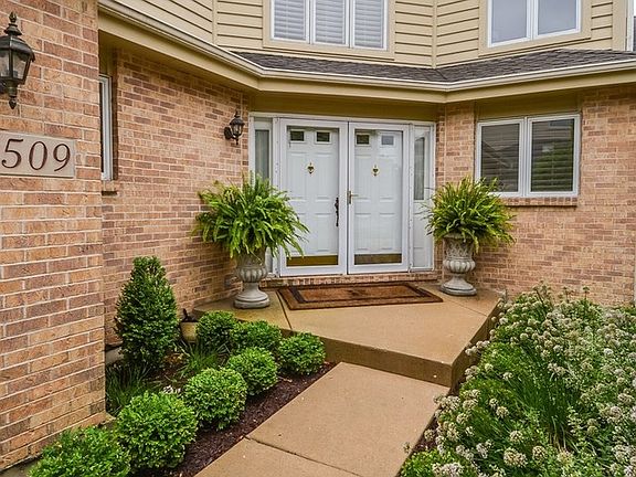 2nd image of 1509 Canterbury Ct