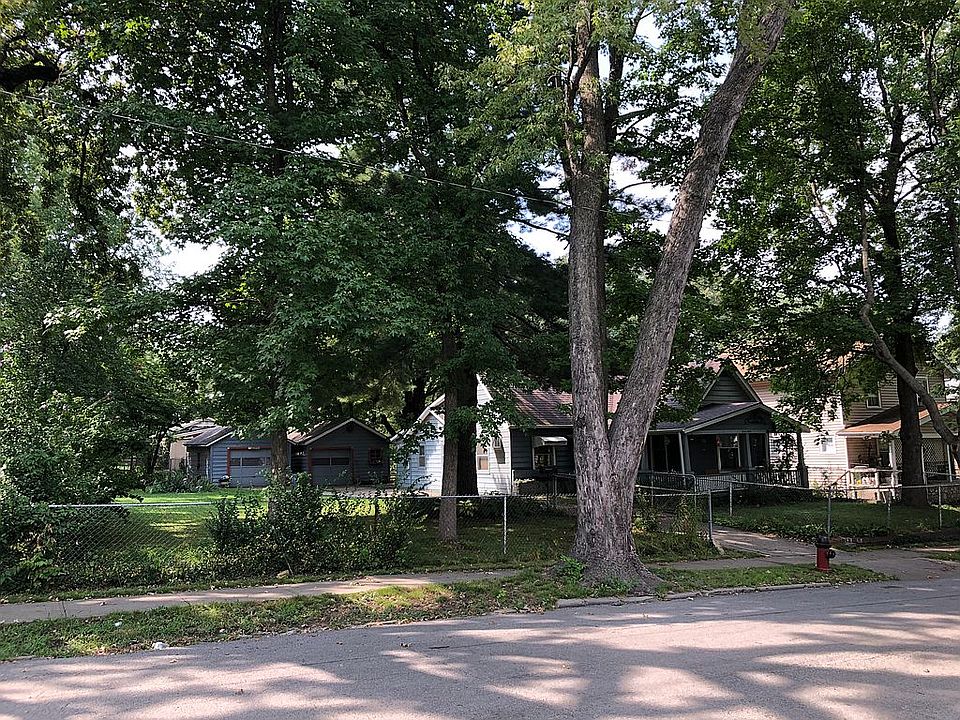 2nd image of 1230 Denver Ave