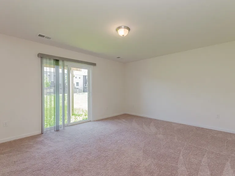 172 Drexel Ct — Photo 40