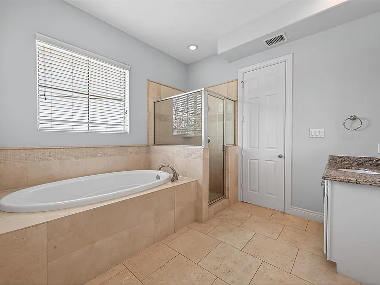 1105 Wagner St — Photo 13