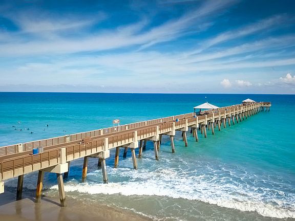 Juno Beach Pier