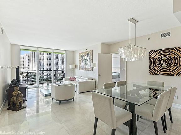 3rd image of 325 S Biscayne Blvd APT 1119