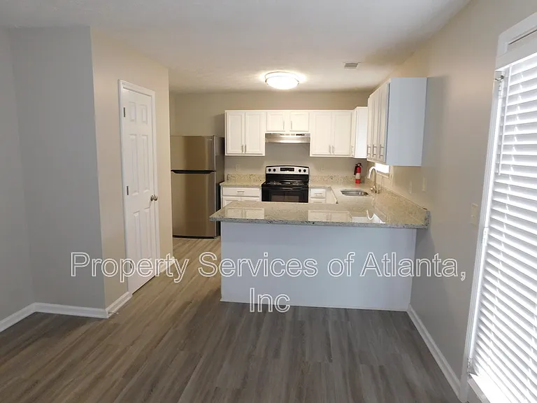 6431 Shadow Ct — Photo 8