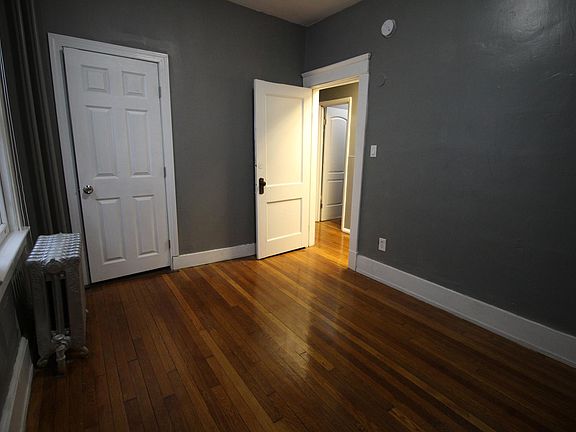 2nd image of 711 Myrtle Ave #1