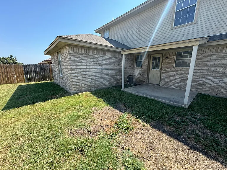 4300 Alan Kent Dr — Photo 14