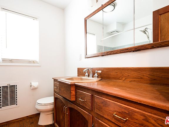 5th image of 12773 Brooklake St