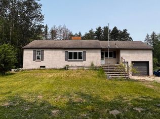 1026 W River Rd, Muskegon, MI 49445