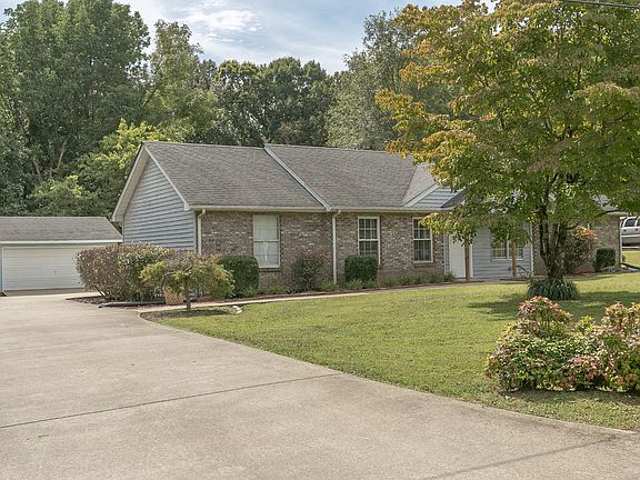 2nd image of 1004 Willowbank Ct