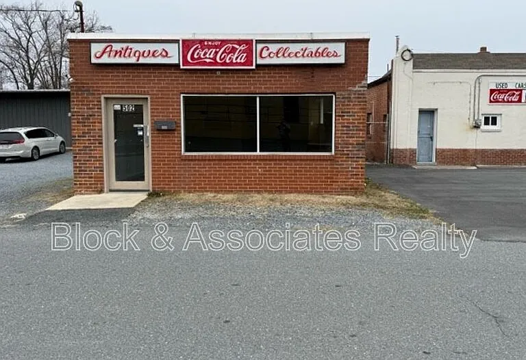 502 Hoover St — Photo 1
