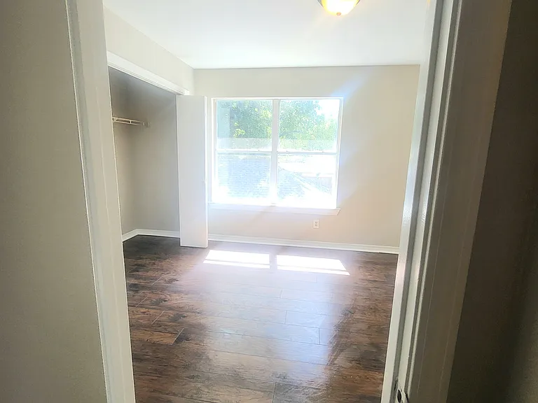 209 E 24th Ave #7 — Photo 17