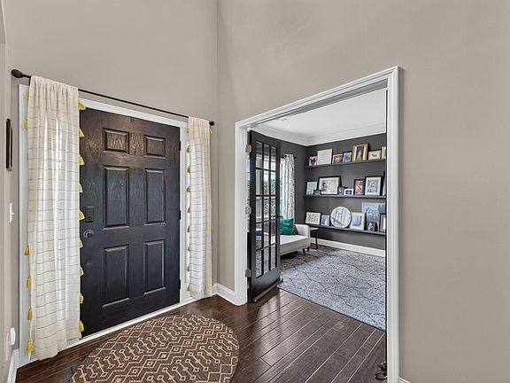 4th image of 408 River Summit Dr