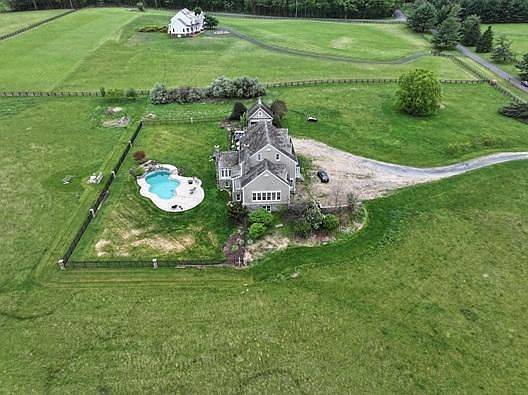 2nd image of 19972 Willowin Farm Ln