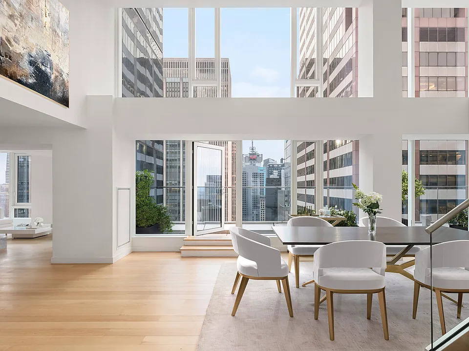 135 W 52nd St #Penthouse 5S
