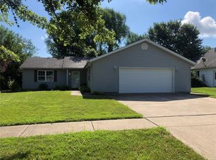 706 Poplar St, Greenville, IL 62246