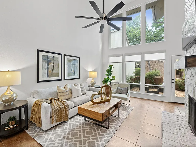 8346 Summerwood Dr — Photo 12