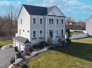 32 Windward Way, Swansea, MA 02777