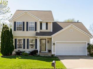 3618 Falcon View Rd SW, Cedar Rapids, IA 52404