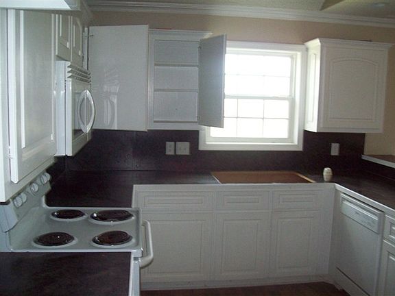 2nd image of 501 W Heights Dr