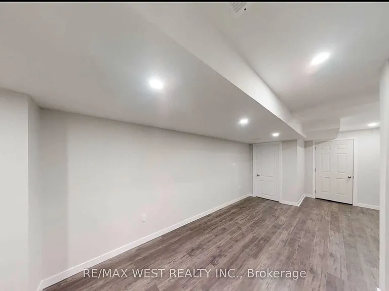 26 Hines St — Photo 30
