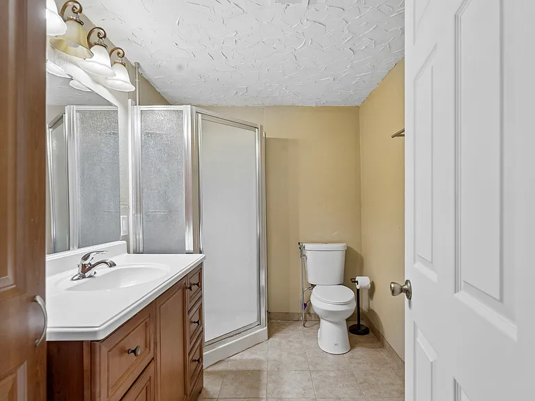 5247 E Hamilton Ave — Photo 17