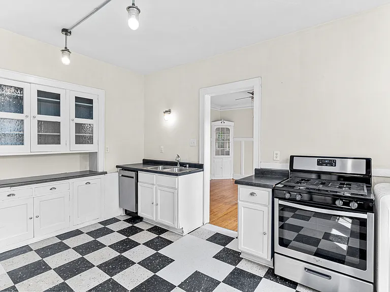 2450 Blaisdell Ave S #2 — Photo 5