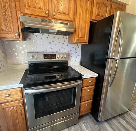 3rd image of 228 E Commons Dr