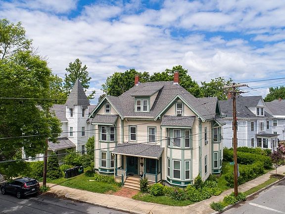 4th image of 62 Arlington St #B