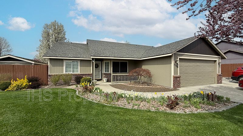 1st image of 5508 Holly Way