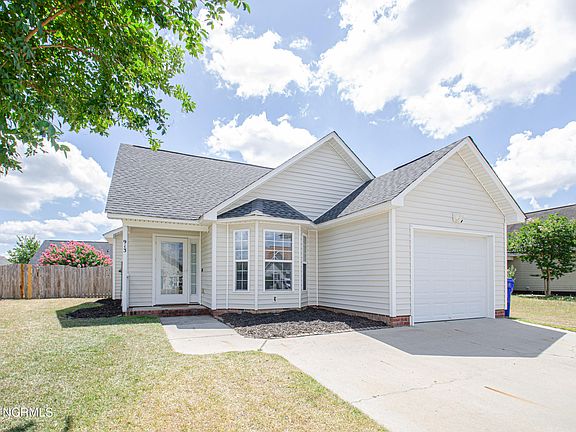2nd image of 913 Penncross Drive