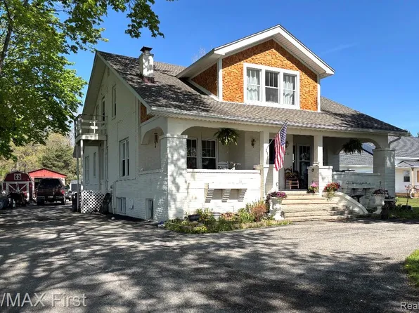 9280 River Rd, Algonac, MI 48001