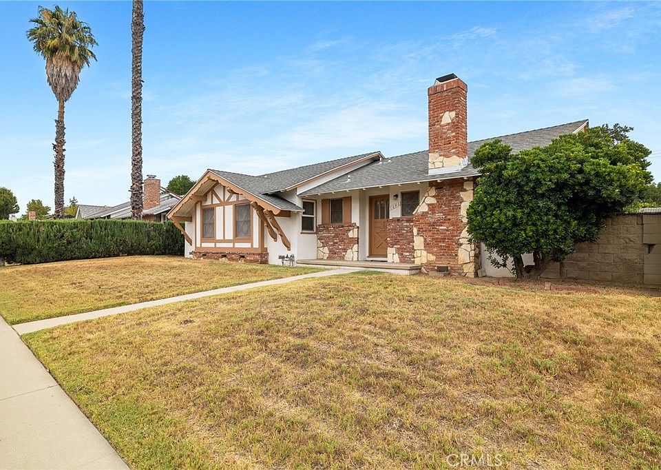 1st image of 7646 De Soto Ave
