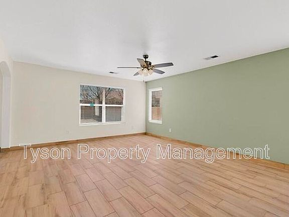 5th image of 10332 Calle Hermosa Pl NW