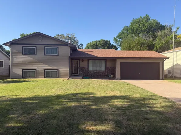416 W 17th St, Larned, KS 67550