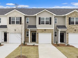 208 Kenmore Cir, Perry, GA 31069