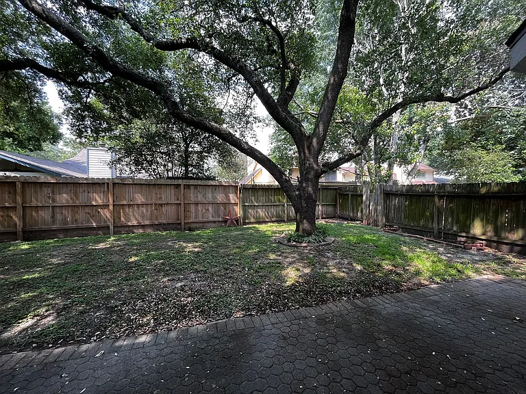 16042 Pinyon Creek Dr — Photo 29