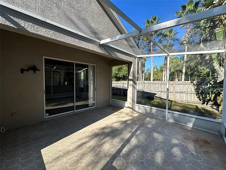 8037 Moccasin Trail Dr — Photo 32