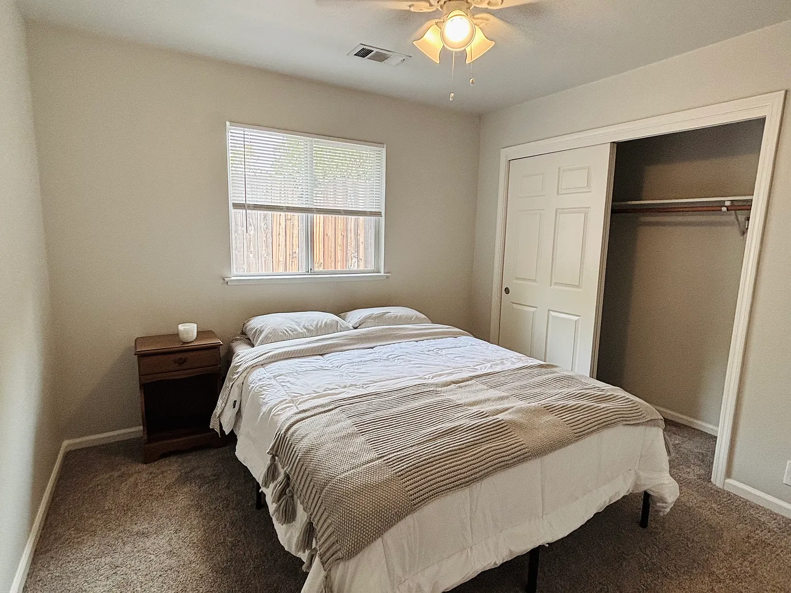 4 bed, 1842 sqft, $850 — Photo 1