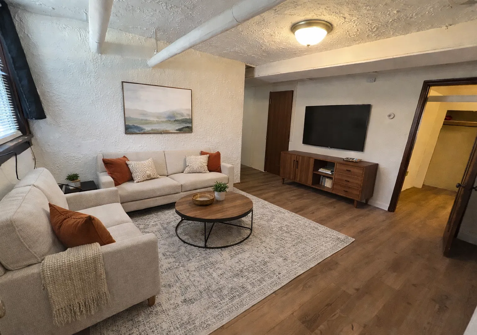 411 Paunack Pl — Photo 1